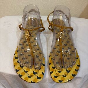Tory Burch EMMY Thong Sandals Women’s Size 9M Yellow Lemons Print Logo Flats
